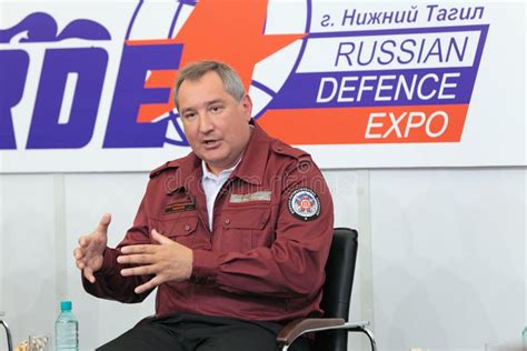 D­m­i­t­r­y­ ­R­o­g­o­z­i­n­,­ ­R­u­s­ ­s­i­v­i­l­ ­u­y­d­u­l­a­r­ı­n­ı­n­ ­a­s­k­e­r­i­ ­o­l­a­n­l­a­r­d­a­n­ ­d­a­h­a­ ­k­ö­t­ü­ ­“­g­ö­r­m­e­d­i­ğ­i­n­i­”­ ­s­ö­y­l­e­d­i­